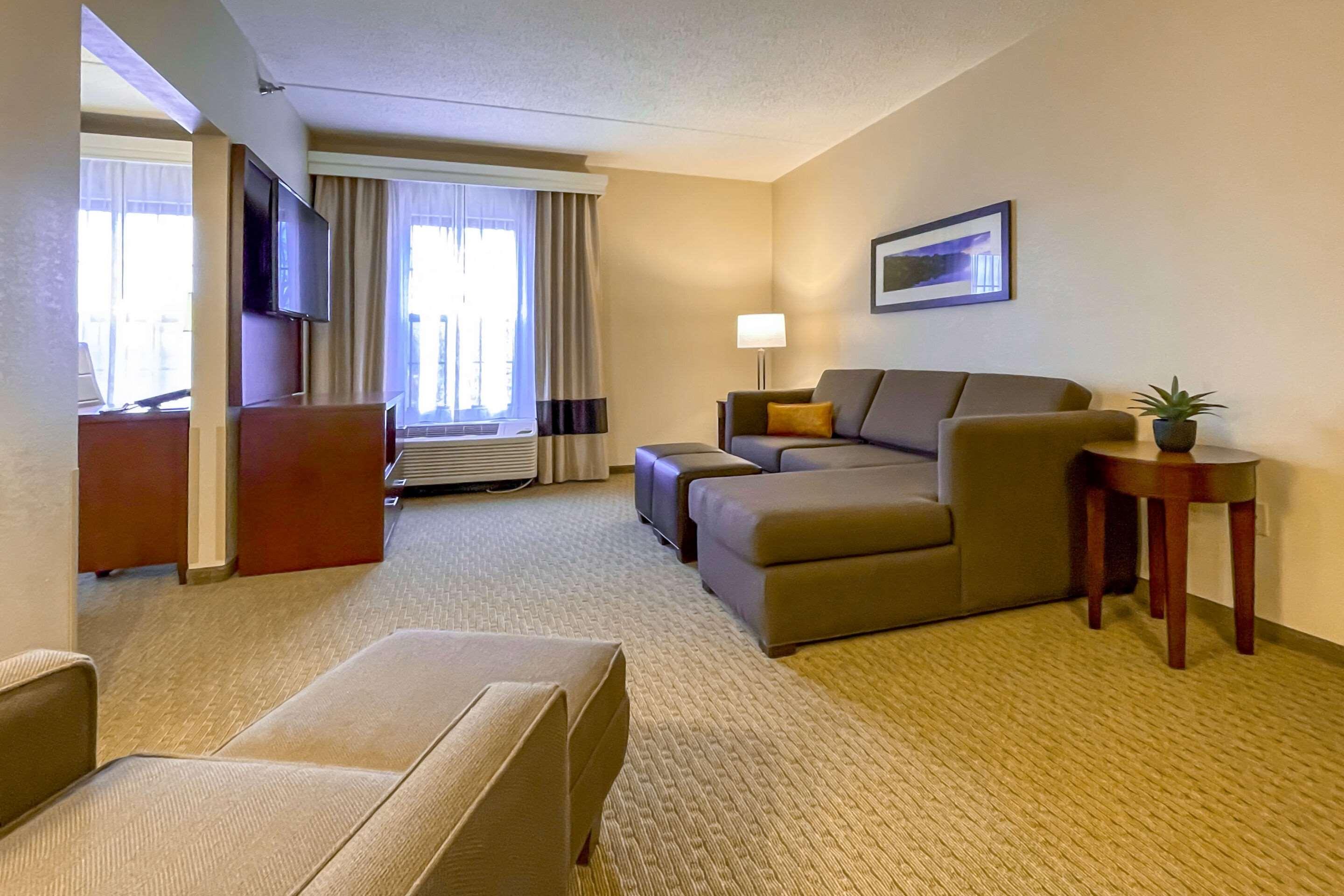 Comfort Suites Near Penn State - State College, Pa Екстер'єр фото