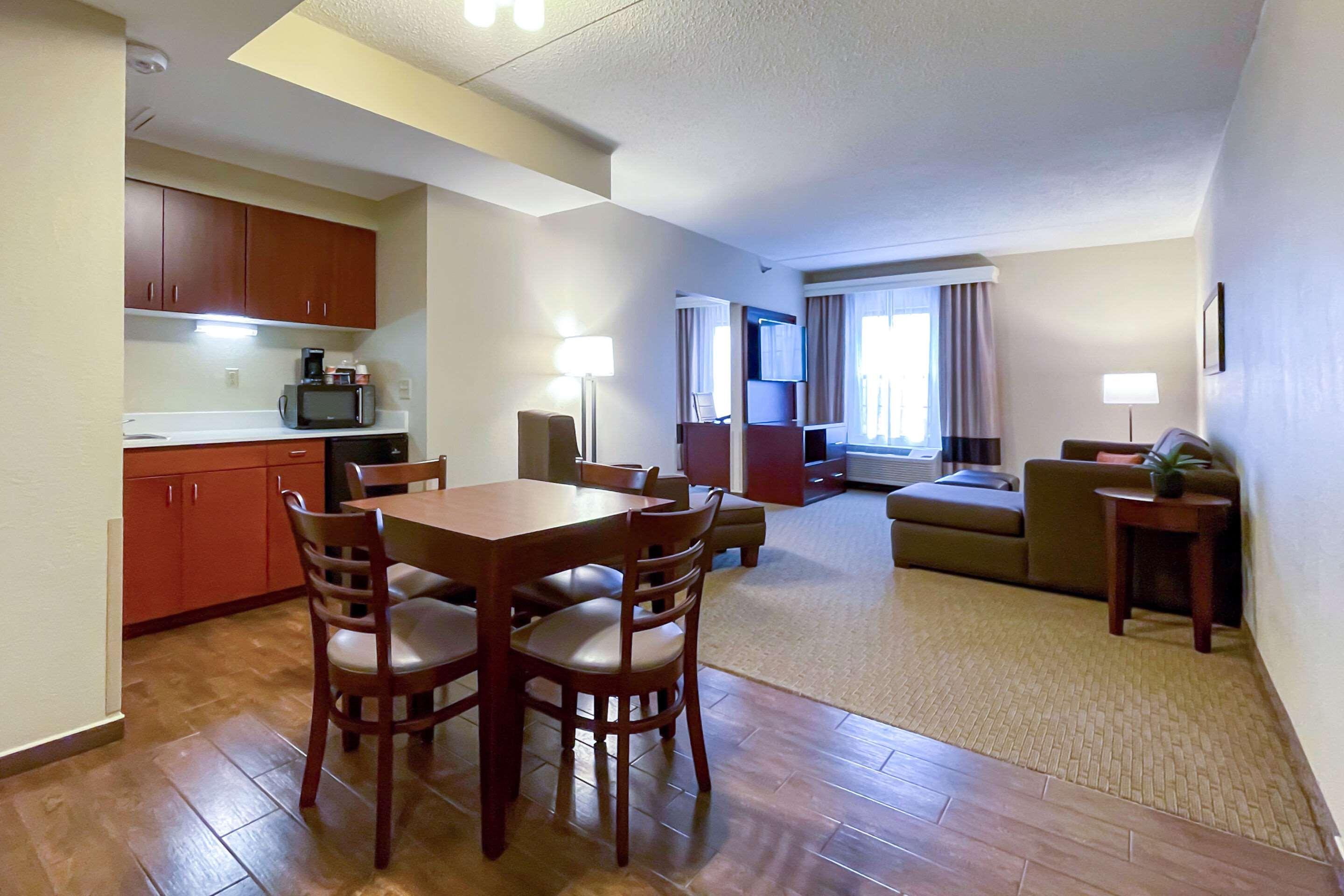 Comfort Suites Near Penn State - State College, Pa Екстер'єр фото