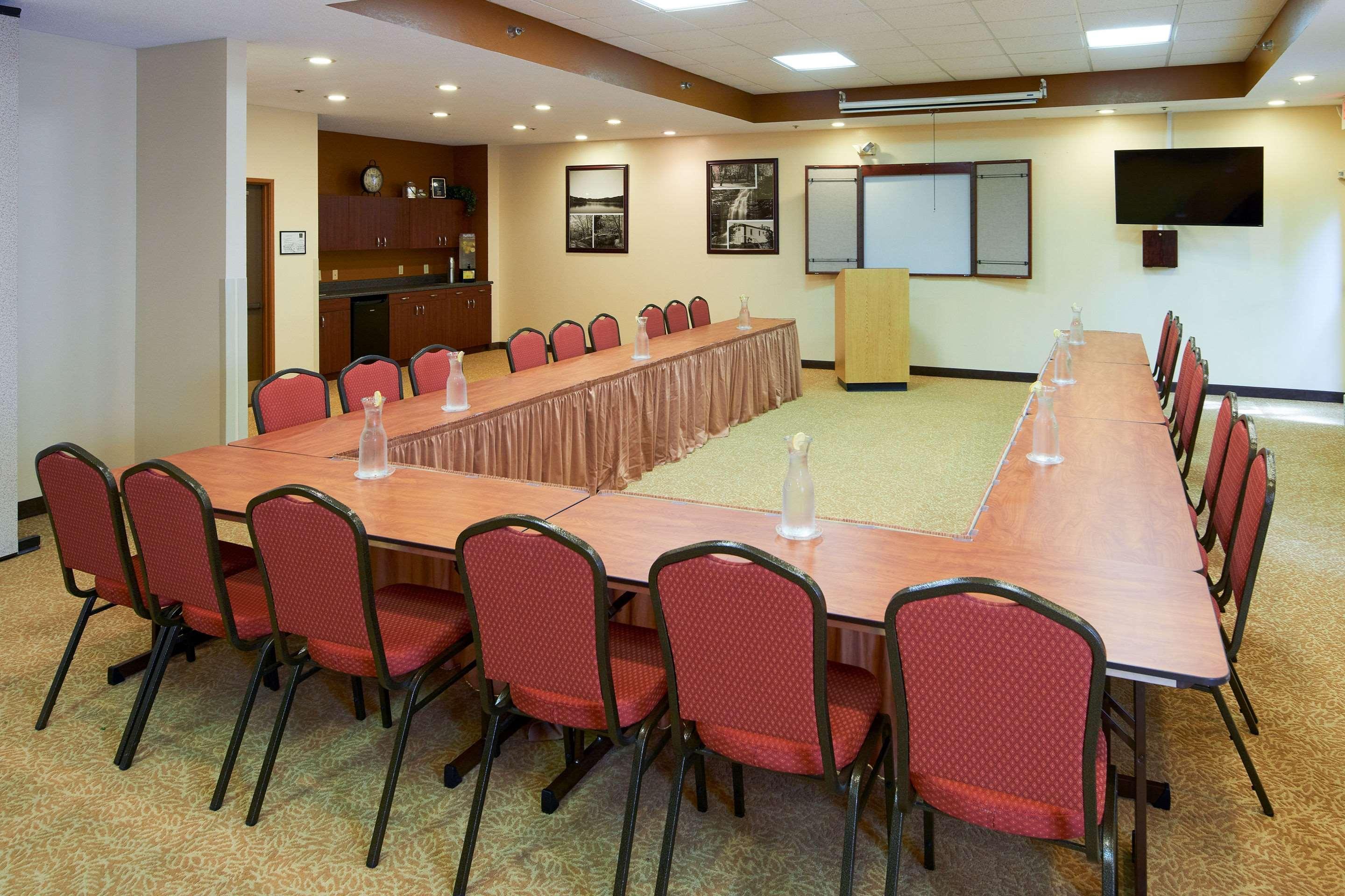 Comfort Suites Near Penn State - State College, Pa Екстер'єр фото