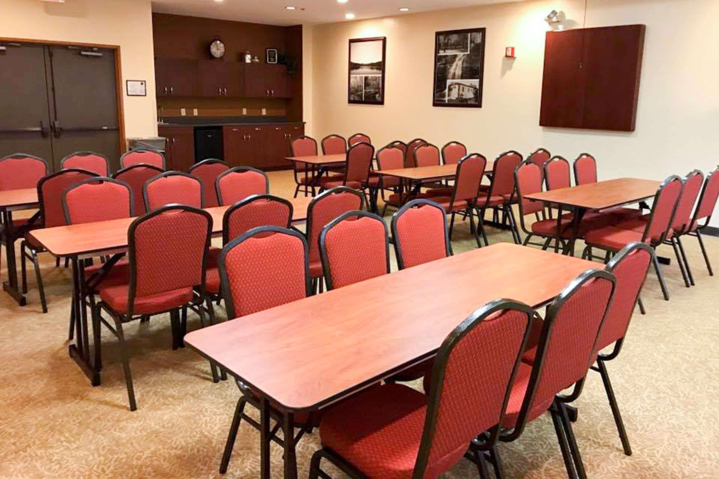 Comfort Suites Near Penn State - State College, Pa Екстер'єр фото