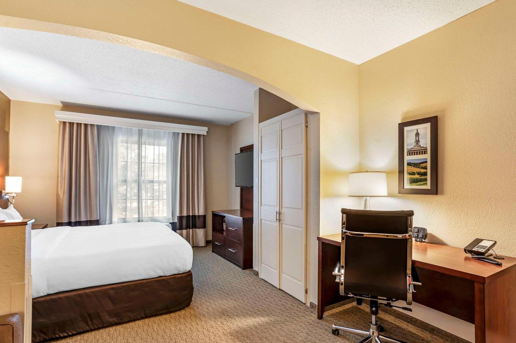 Comfort Suites Near Penn State - State College, Pa Екстер'єр фото