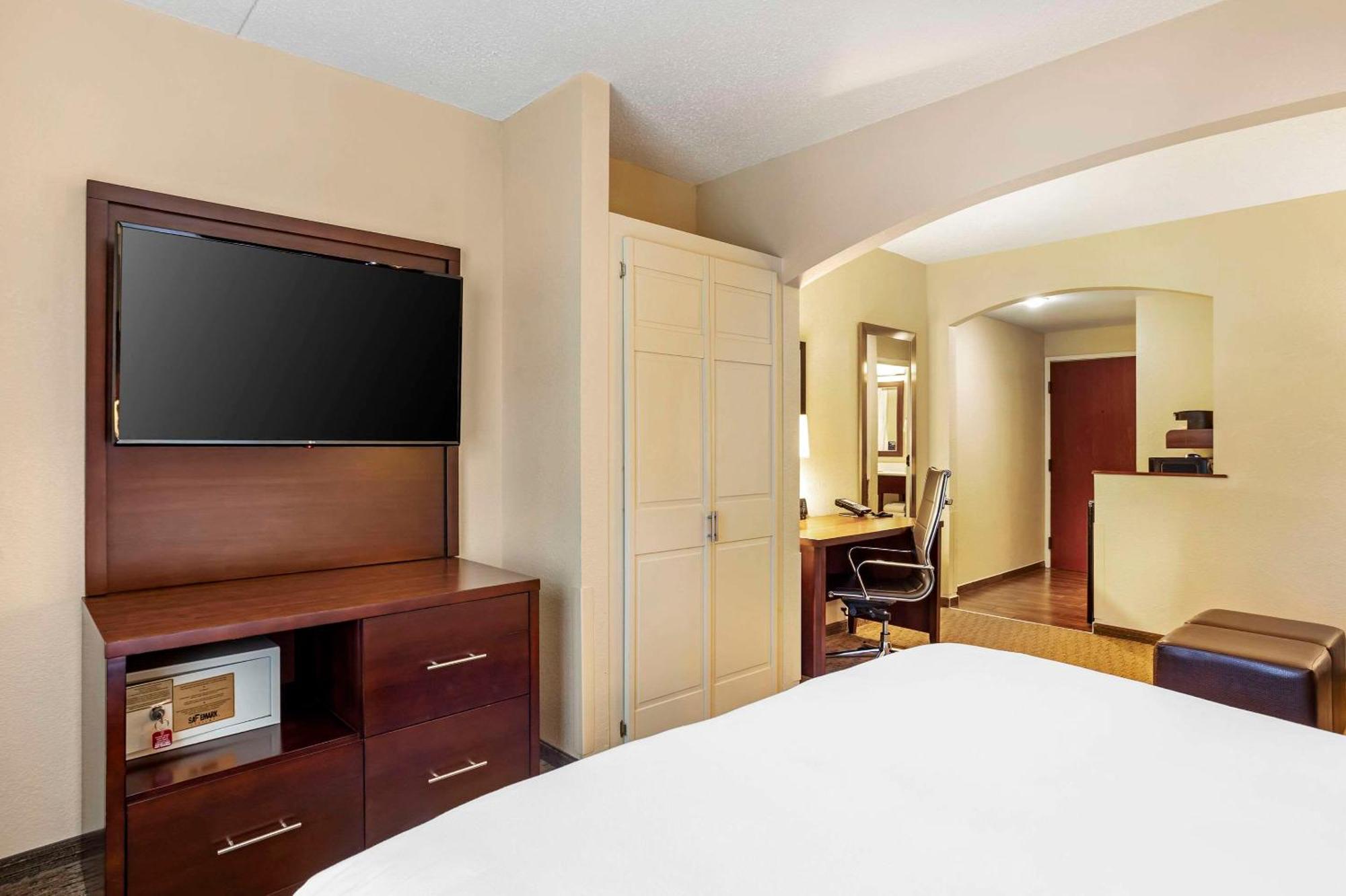 Comfort Suites Near Penn State - State College, Pa Екстер'єр фото
